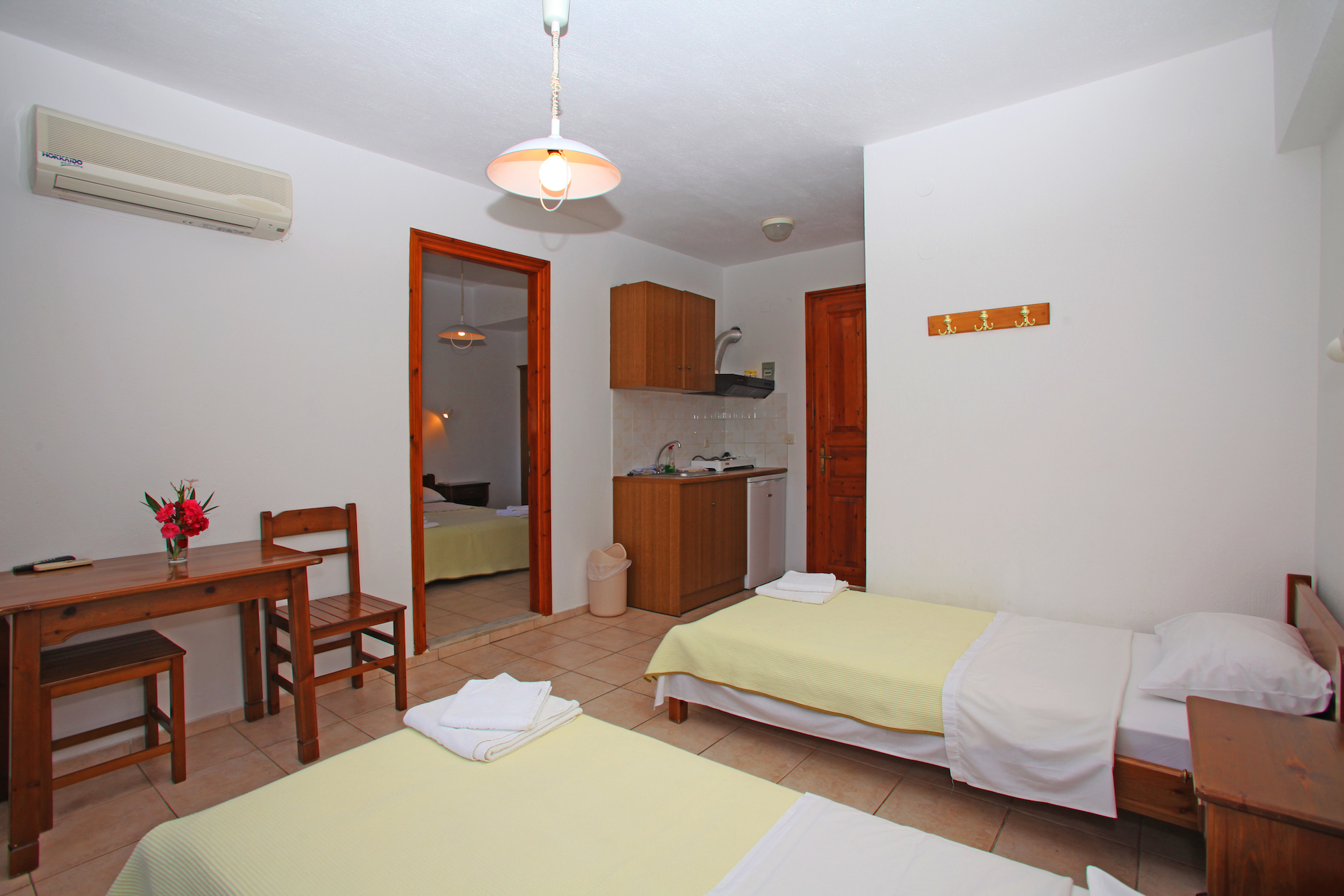 Nepheles Studios-4 person apartment